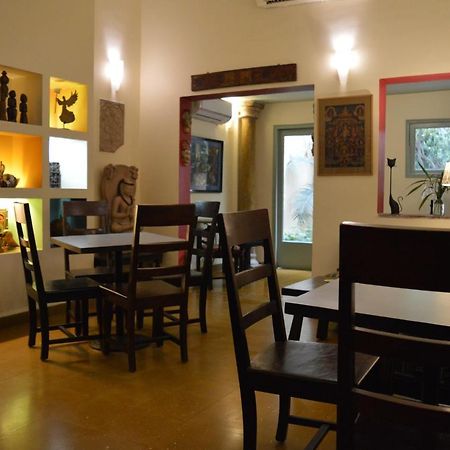 G 49 Bed & Breakfast Nowe Delhi Zewnętrze zdjęcie