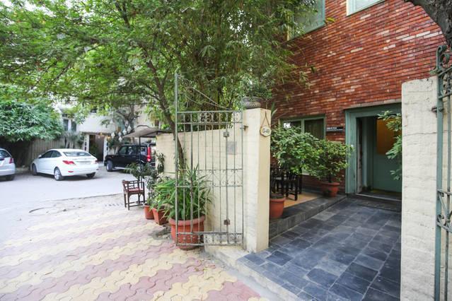G 49 Bed & Breakfast Nowe Delhi Zewnętrze zdjęcie