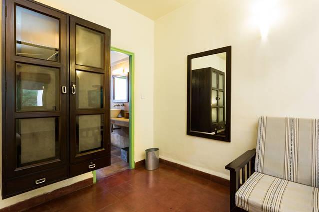 G 49 Bed & Breakfast Nowe Delhi Zewnętrze zdjęcie