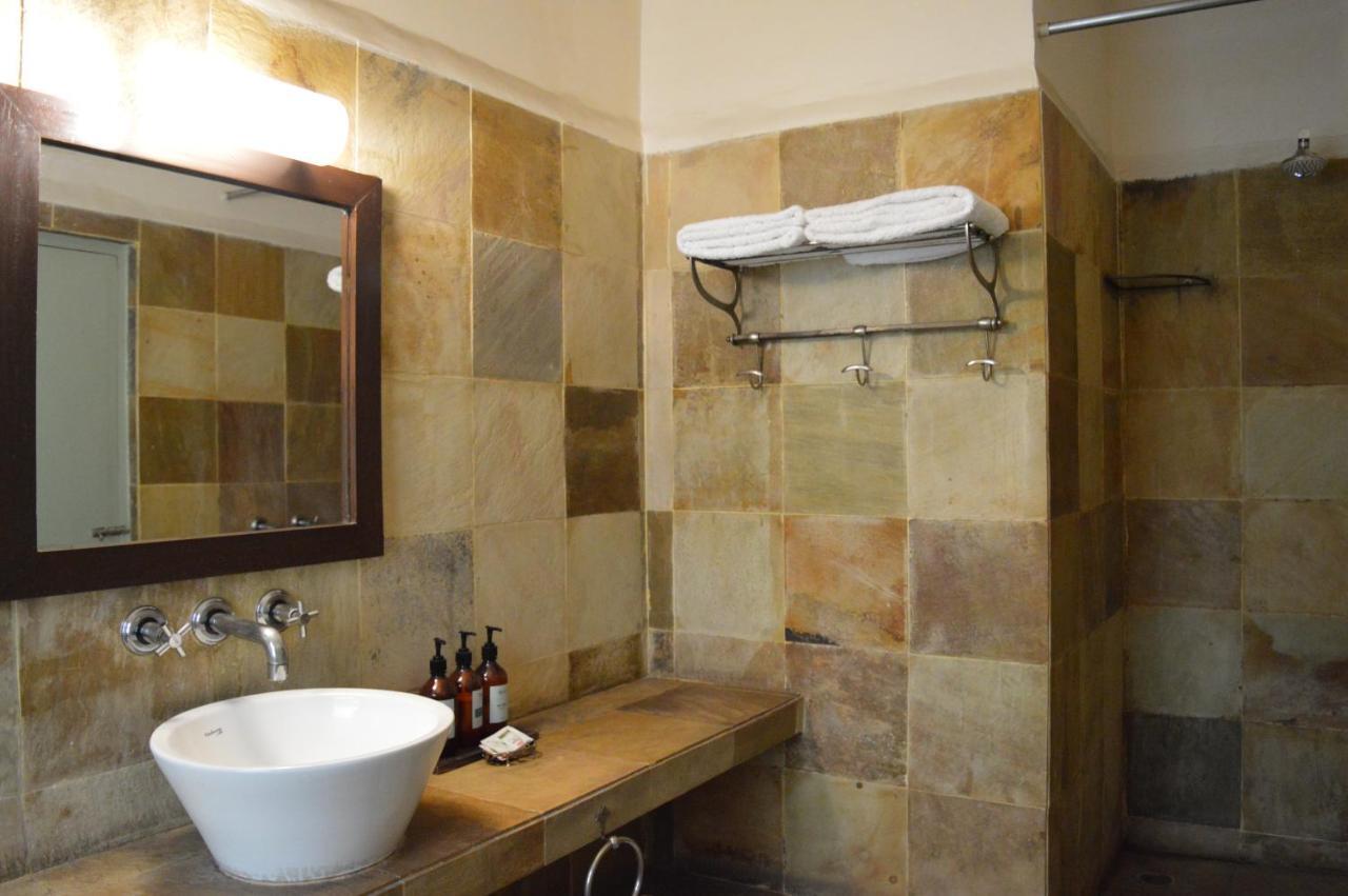 G 49 Bed & Breakfast Nowe Delhi Zewnętrze zdjęcie